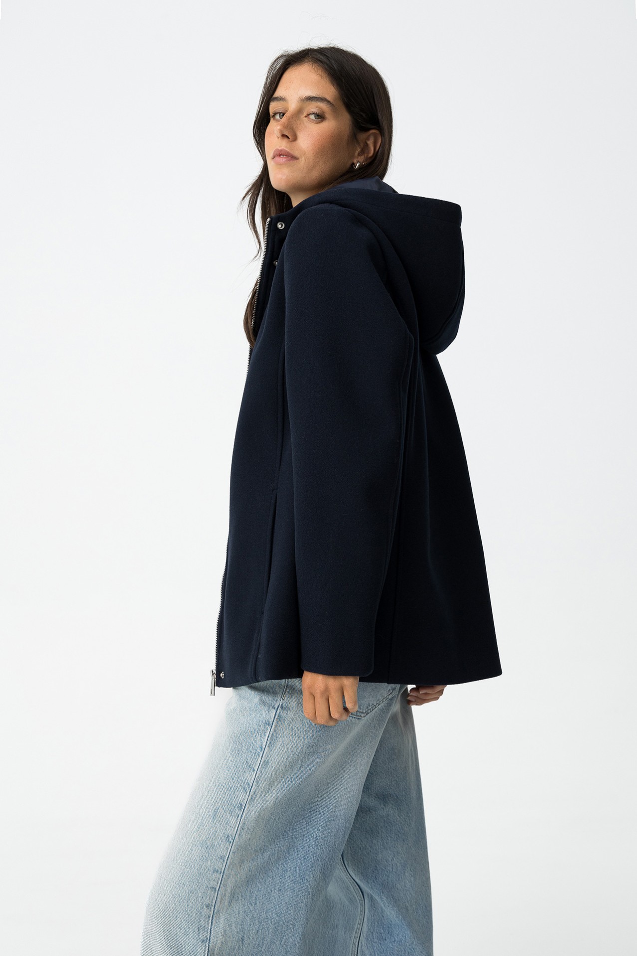 Casaco Curto com Capuz