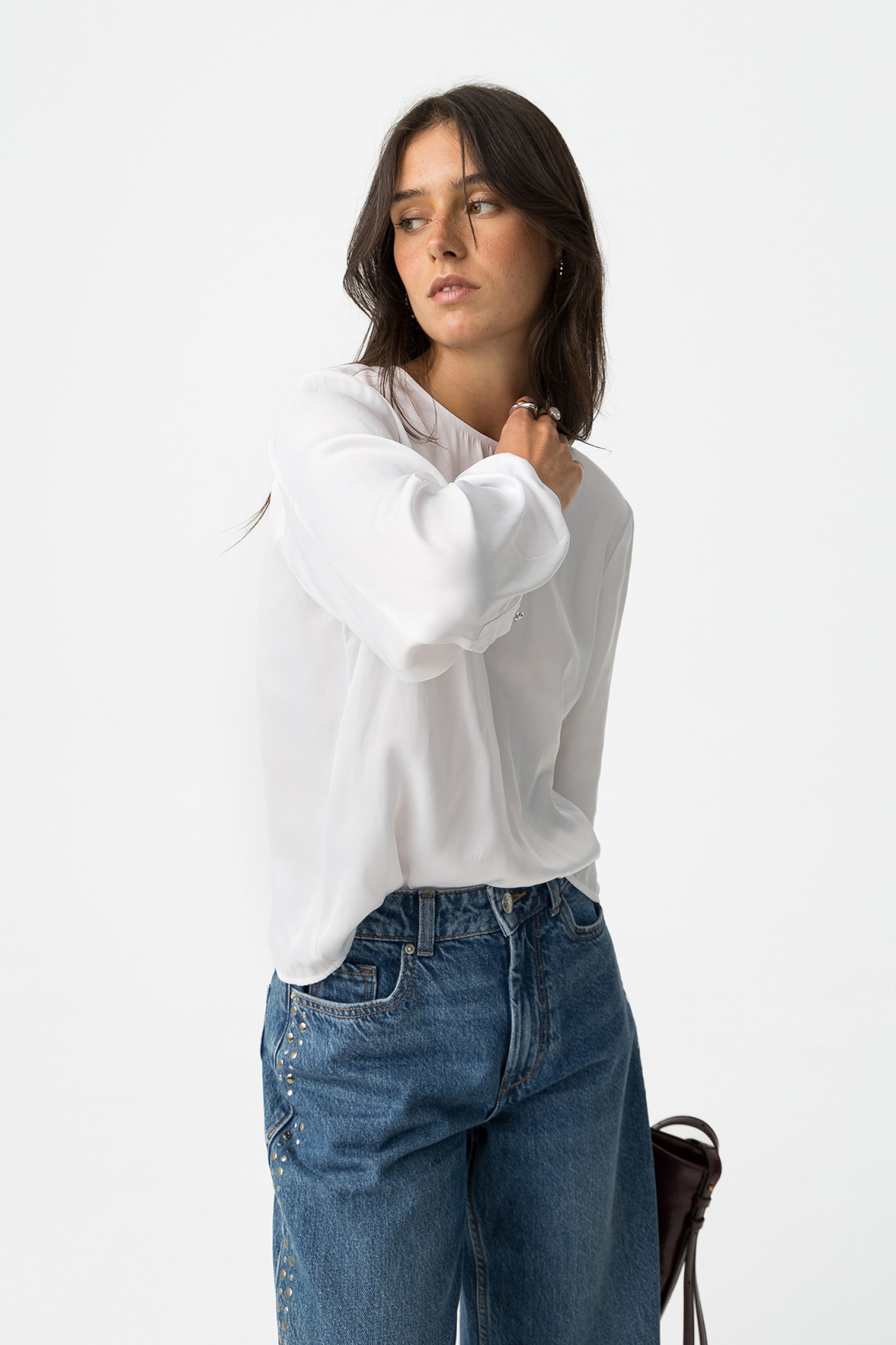 Blusa Satinada con Lazo