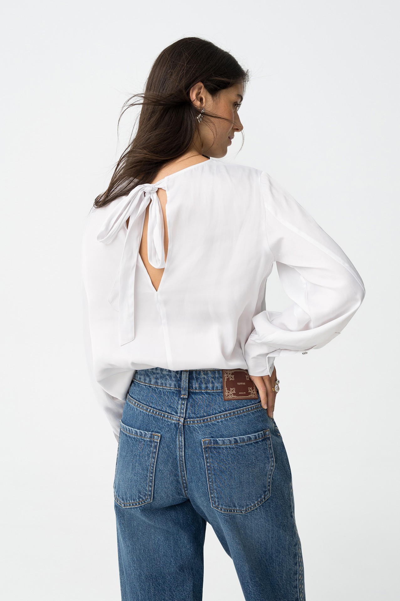 Blusa Satinada con Lazo