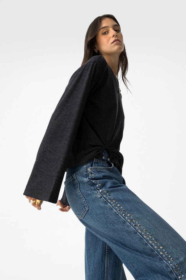 T-shirt with Metal Ring