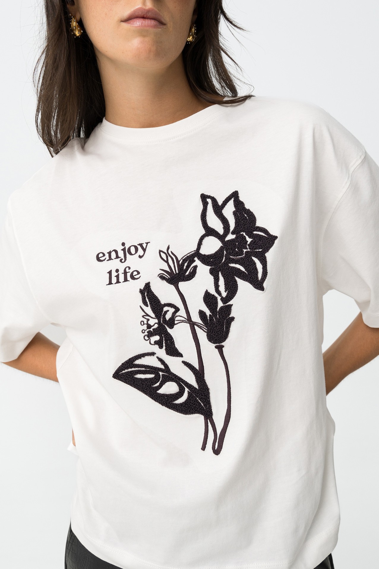 Relaxed T-Shirt with Floral Embroidery