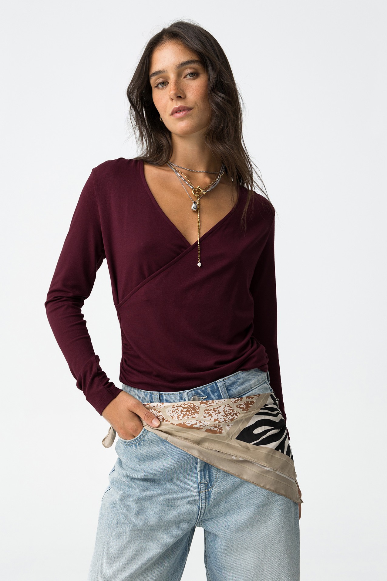 T-shirt Slim com Drapeado Frontal