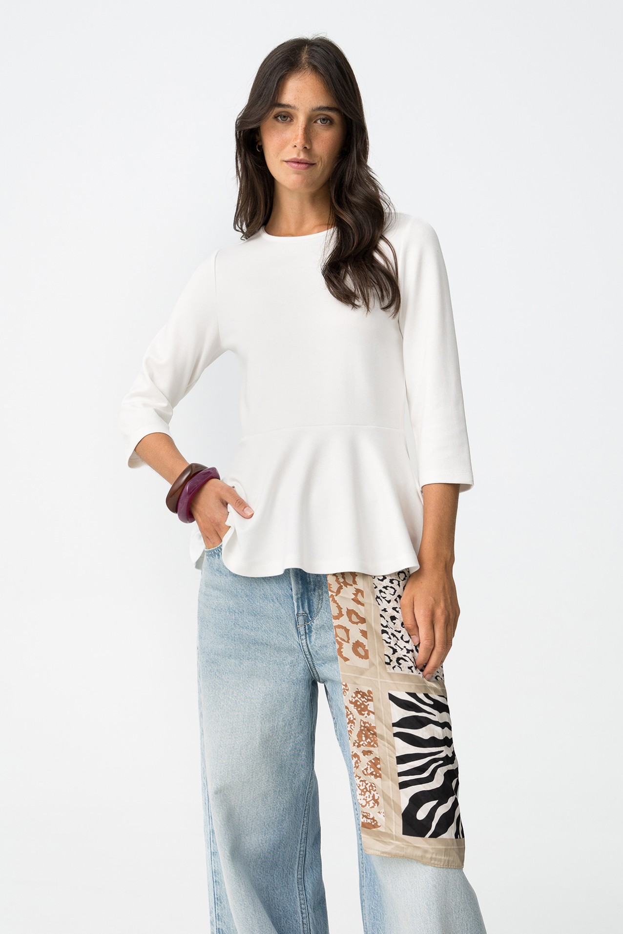 Slim T-shirt with Ruffled Hem