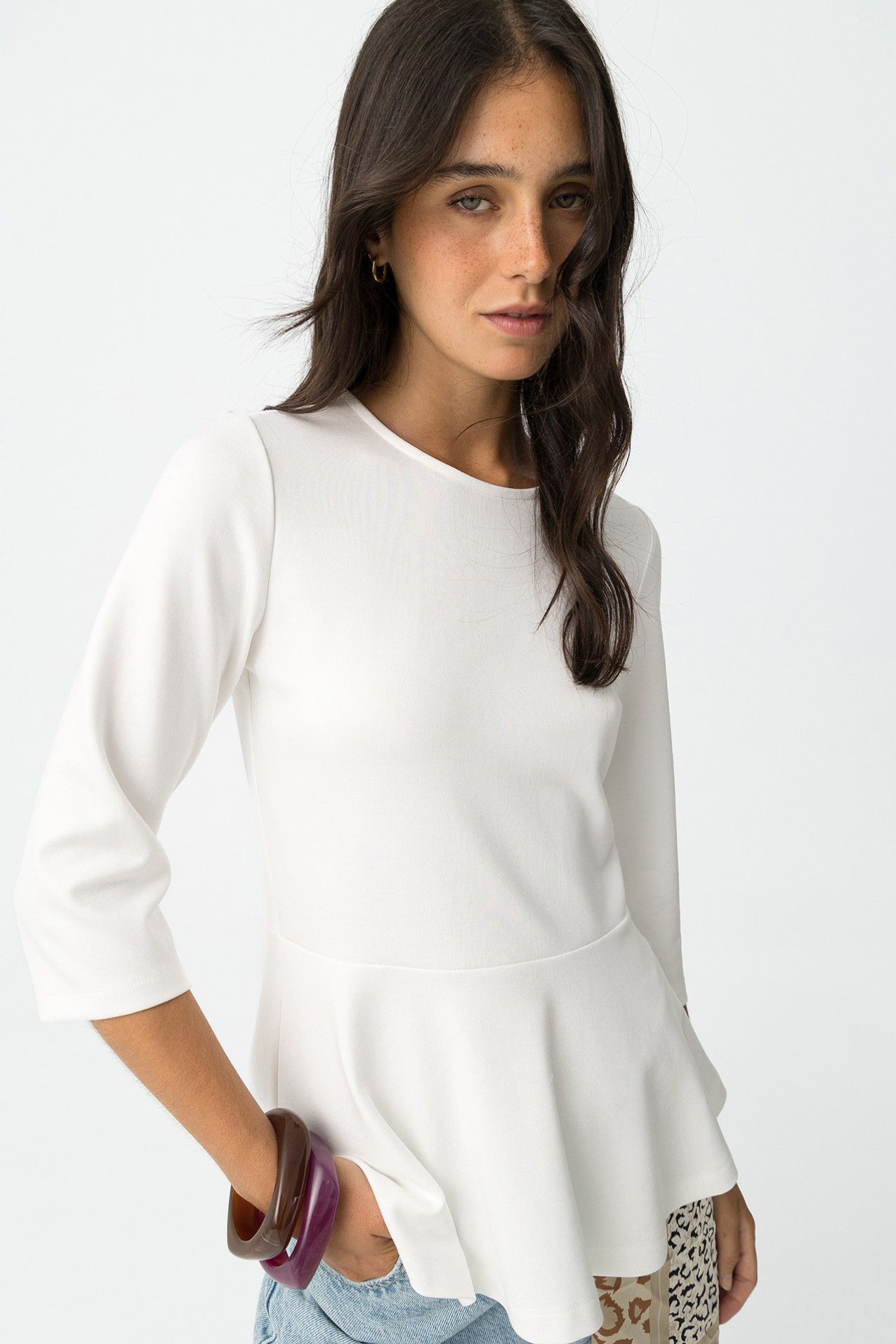 Slim T-shirt with Ruffled Hem