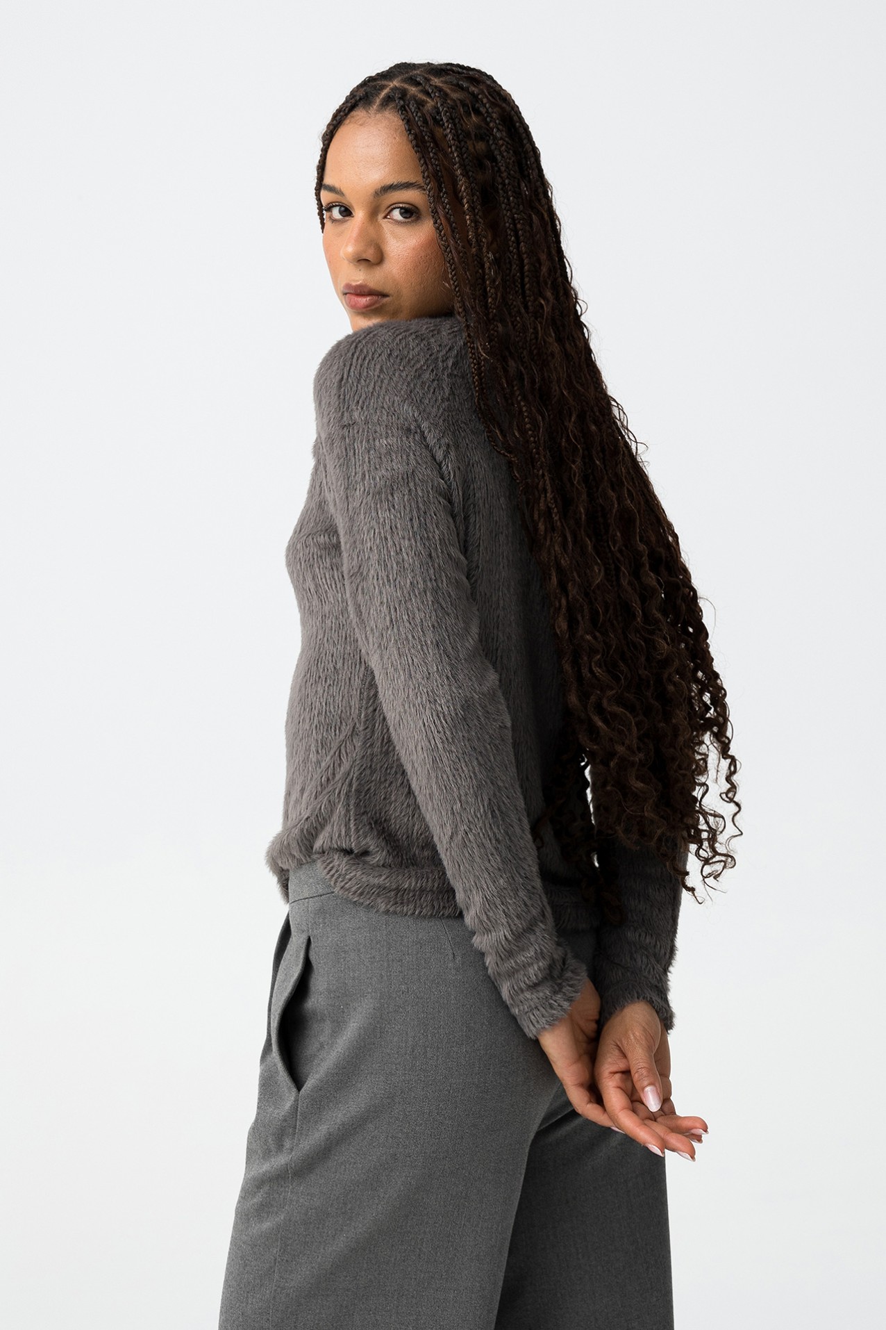 Camiseta gris ajustada