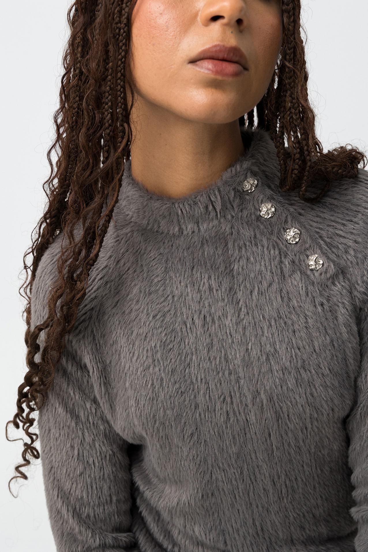 Camiseta gris ajustada