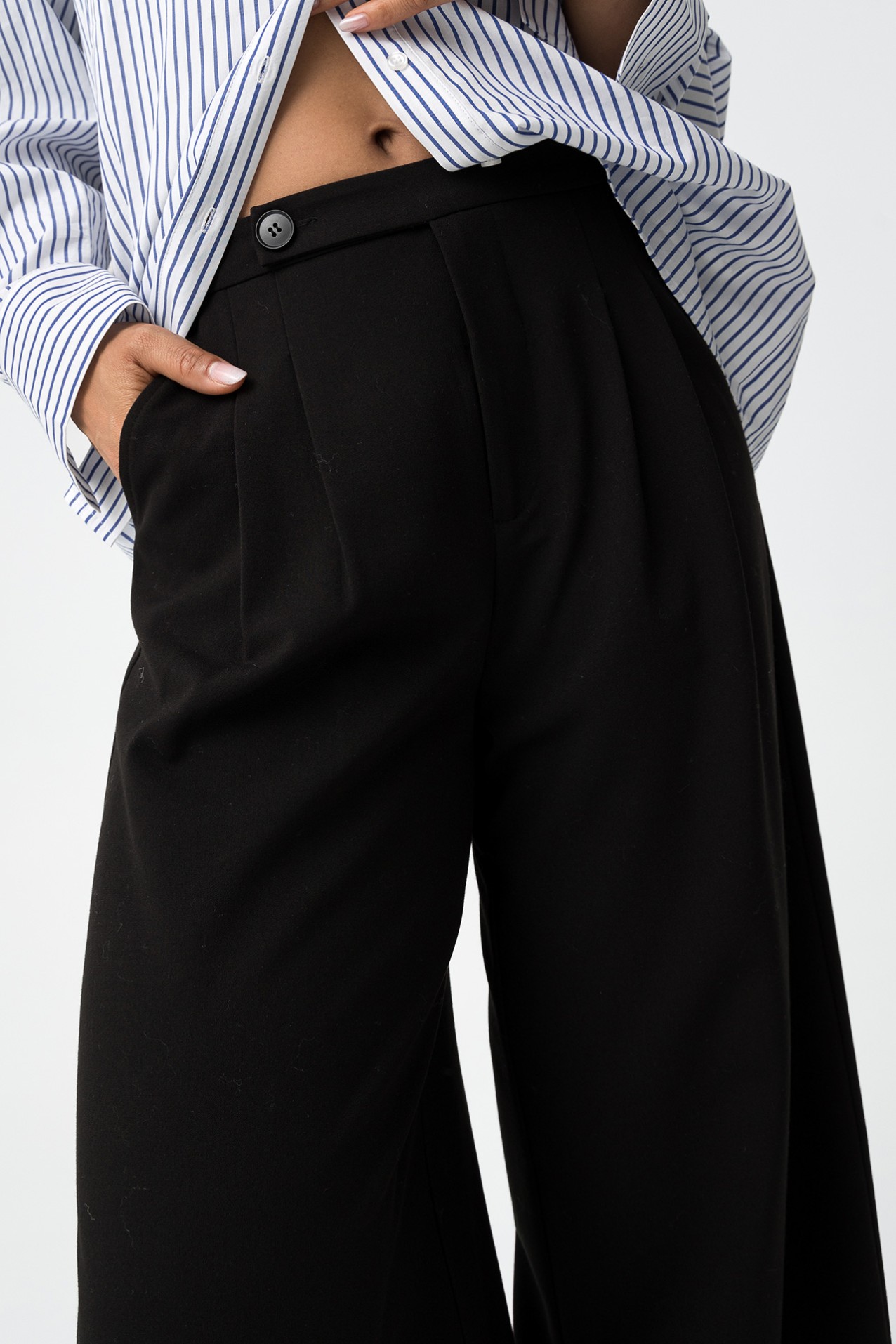 Balloon Pants with Pleats