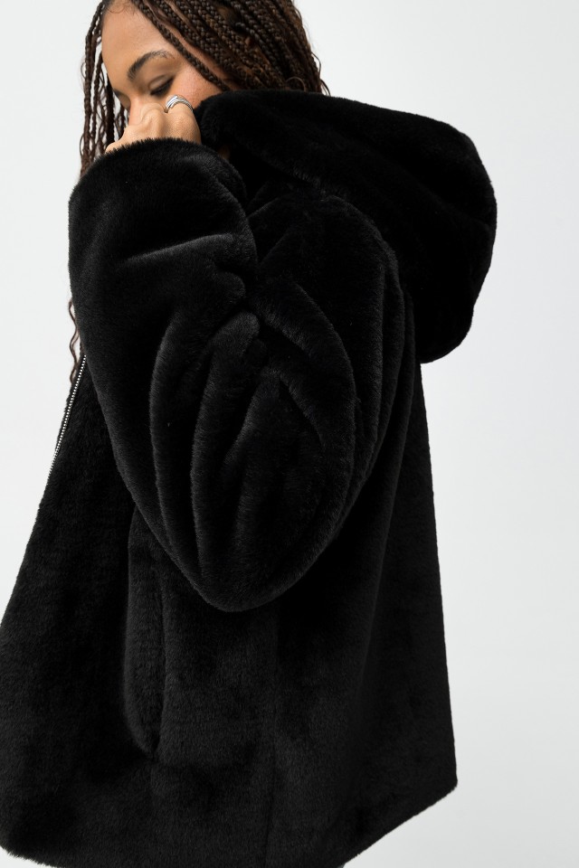 Casaco Relaxed de Pelo Sinttico