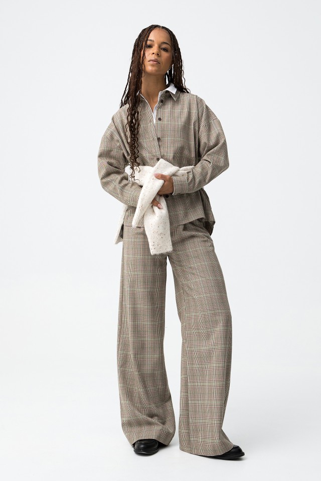 Pantalones anchos a cuadros