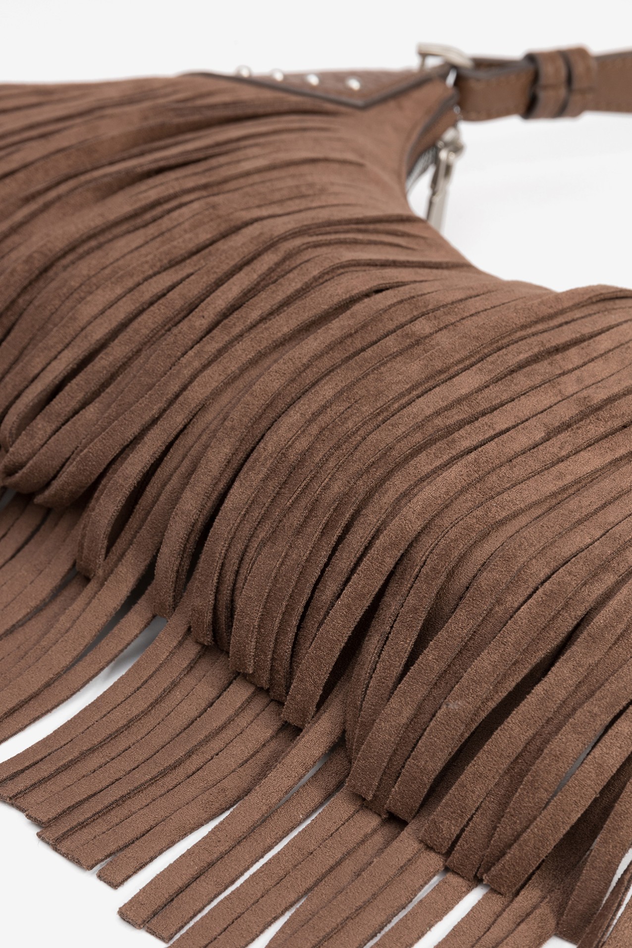 Bolso marrn con flecos