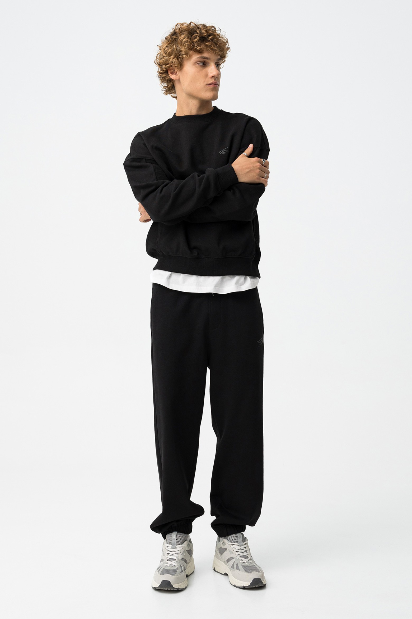 Calas Relaxed Fit Preto