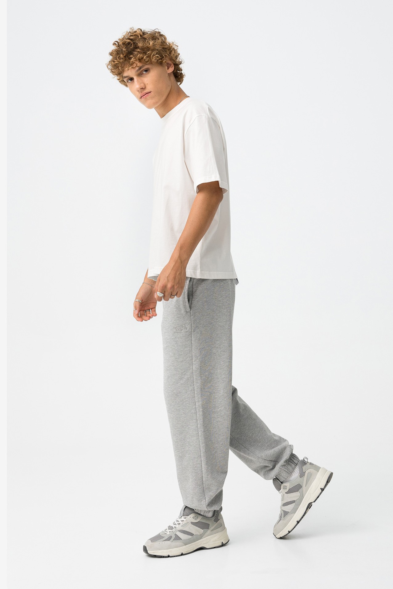 Calas Relaxed Fit Cinza