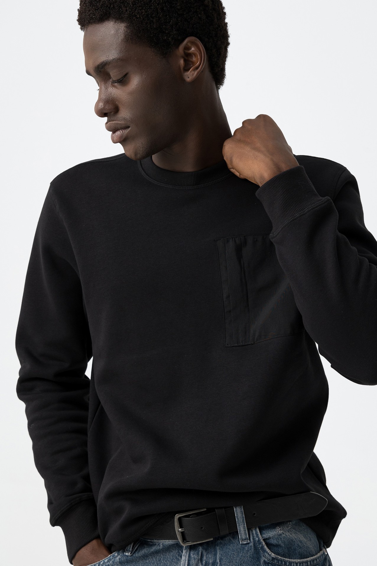 Sweatshirt com bolso de zper