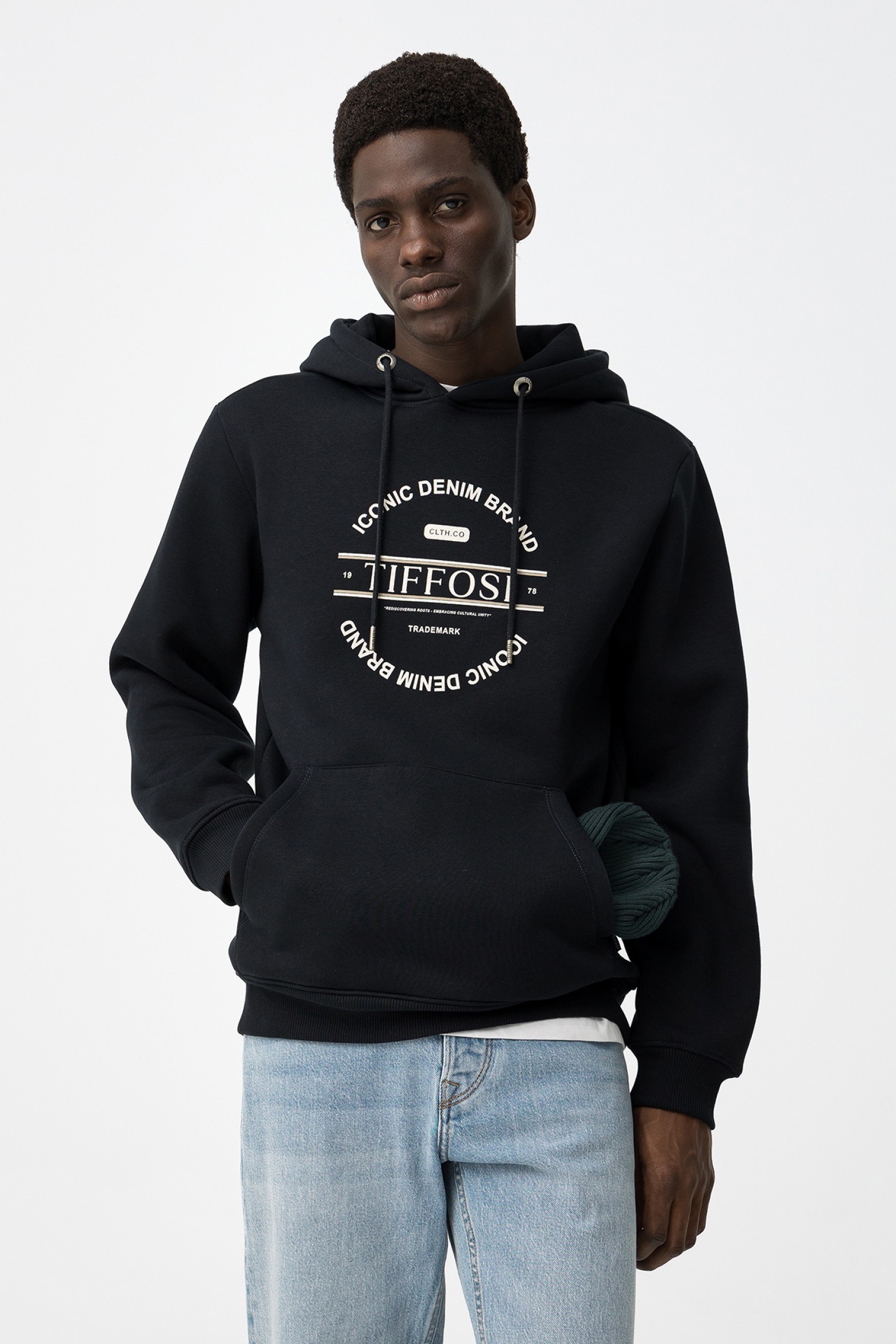 Hoodie Azul Marinho Escuro