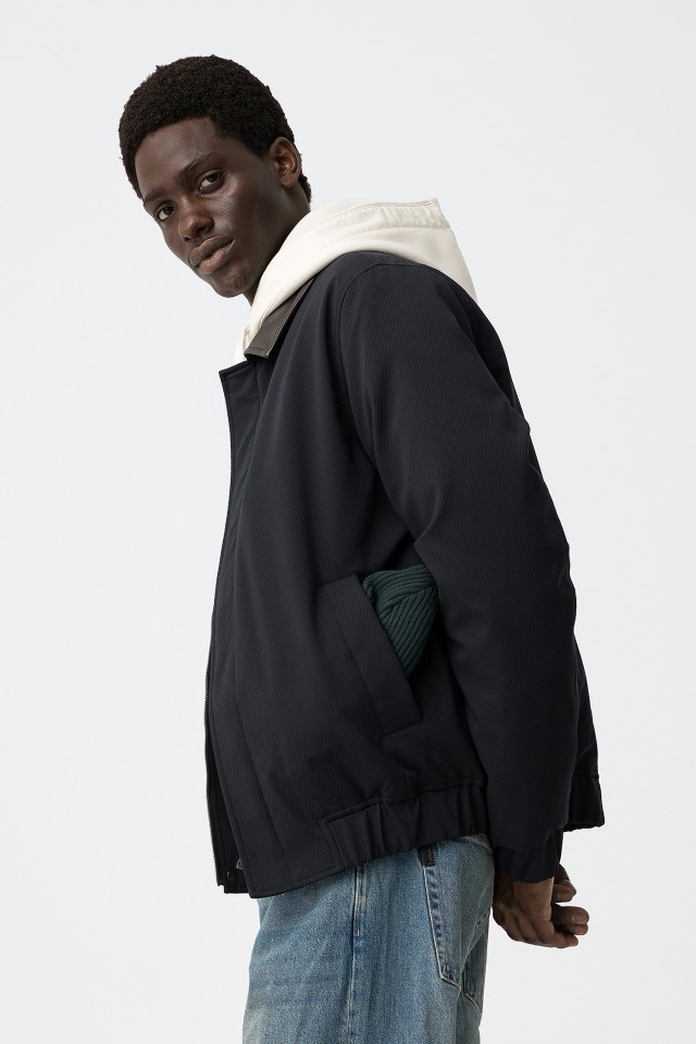 Casaco com Gola em Contraste