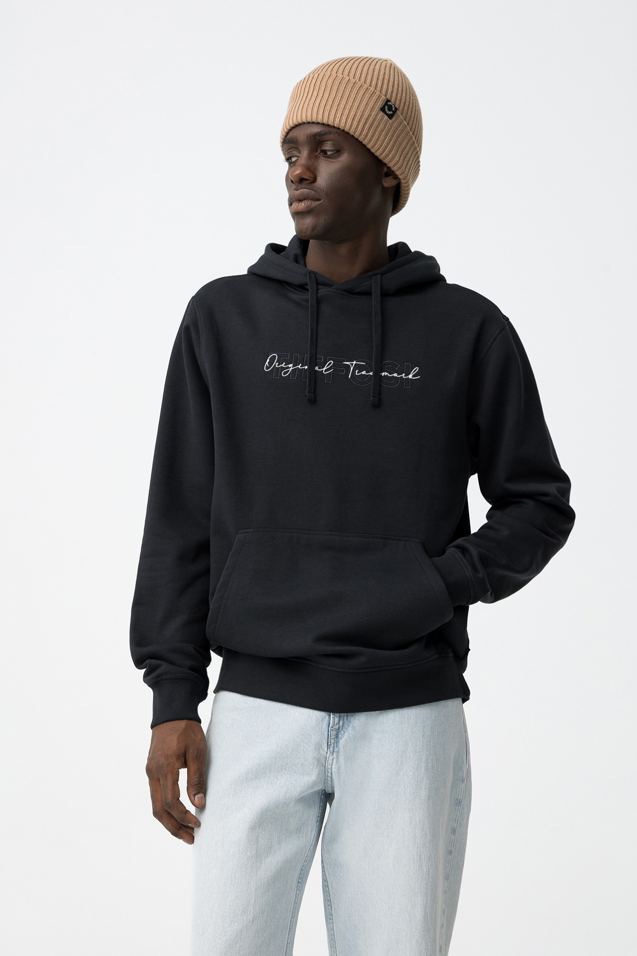 Hoodie com Bordado Frontal