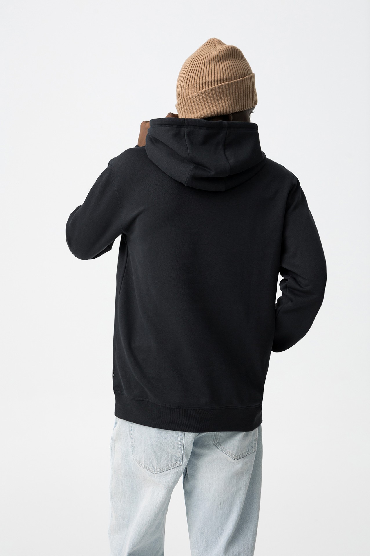 Hoodie com Bordado Frontal