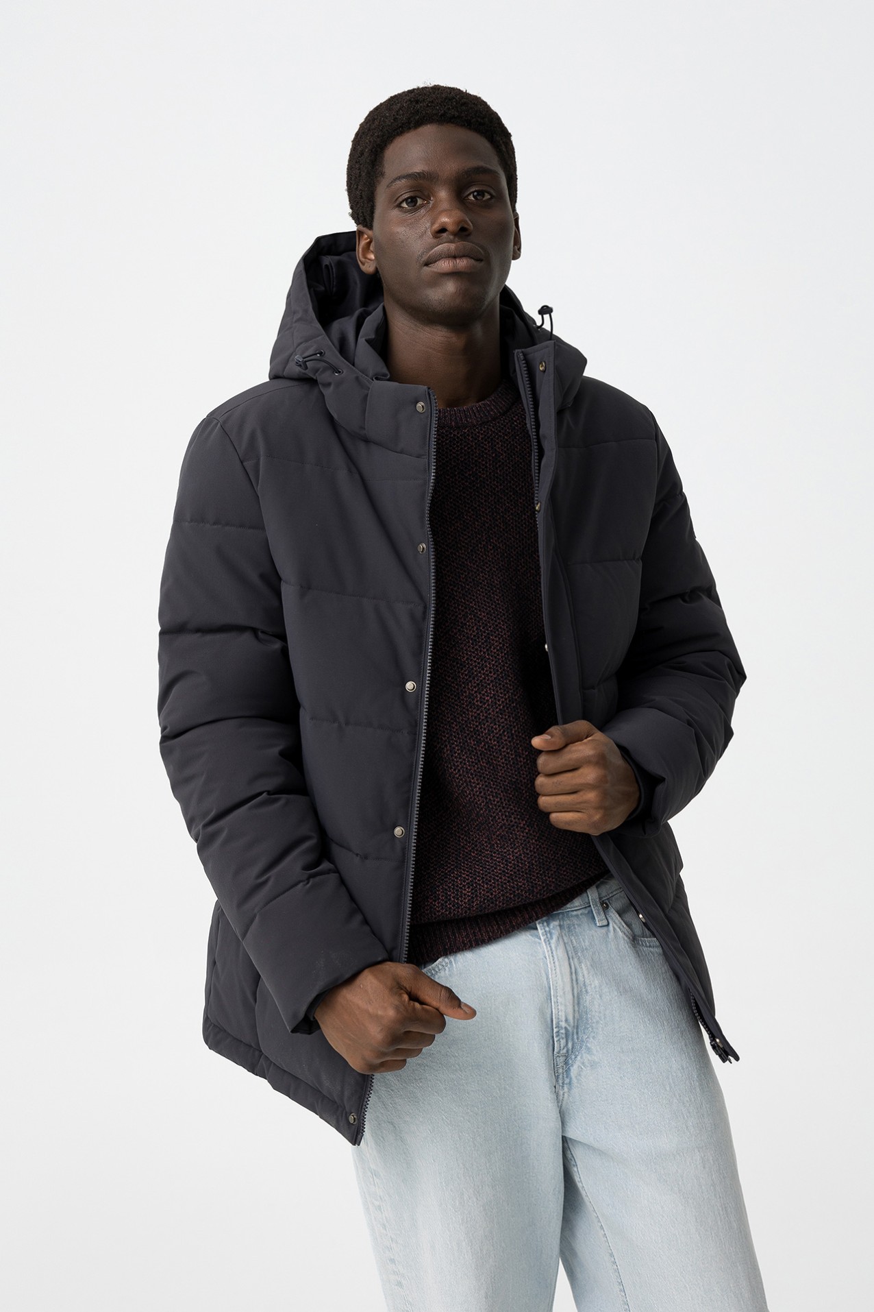 Abrigo azul marino oscuro