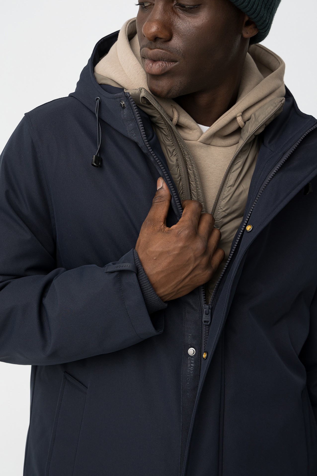 Abrigo azul marino oscuro