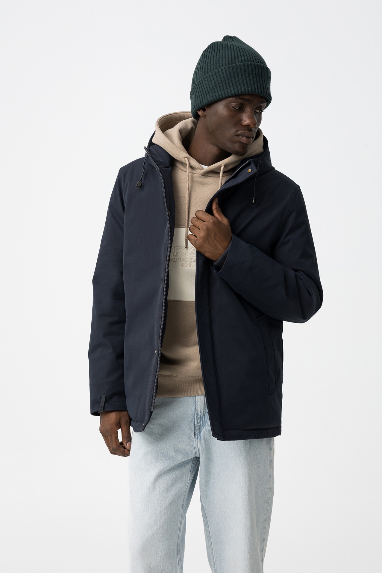 Abrigo azul marino oscuro