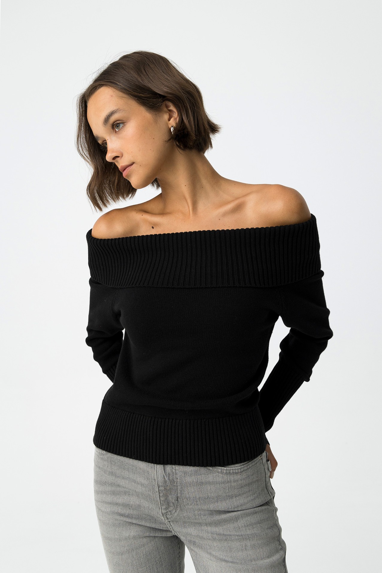 Slim Fit Sweater with Off-Shoulders