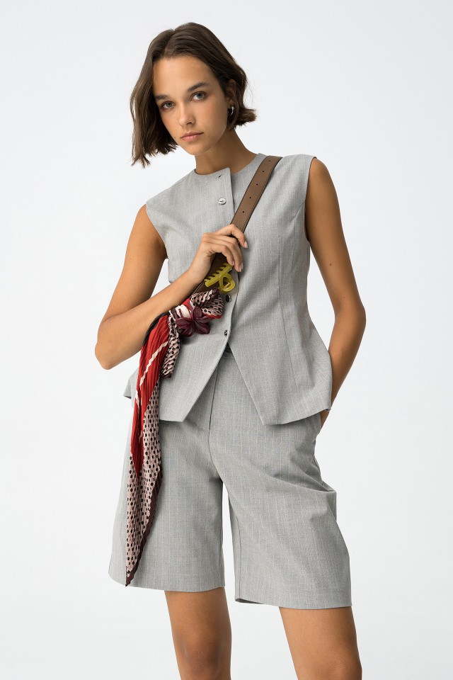 Mid-Length Shorts with Belt