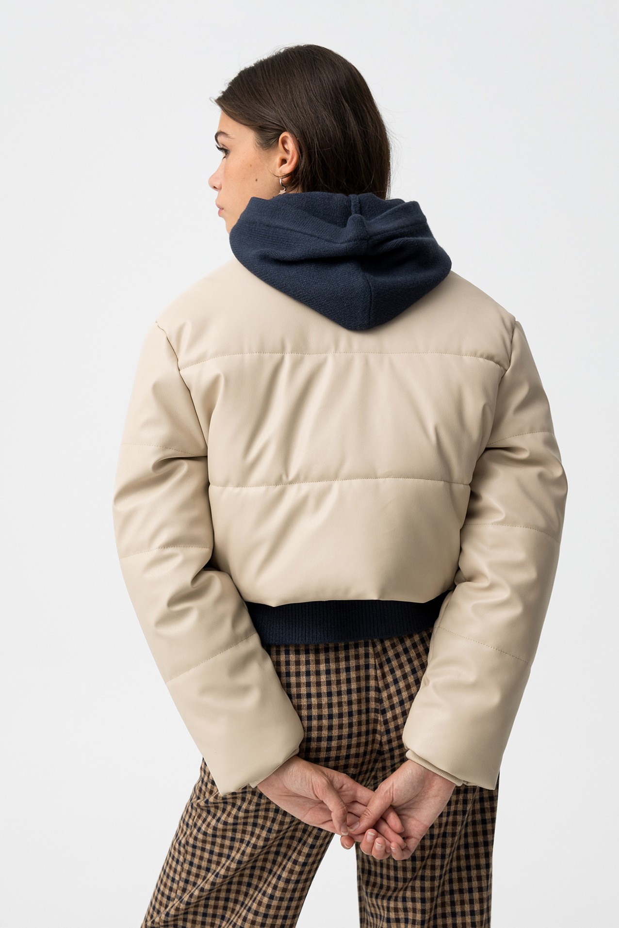 Chaqueta Cropped Acolchada Efecto Piel