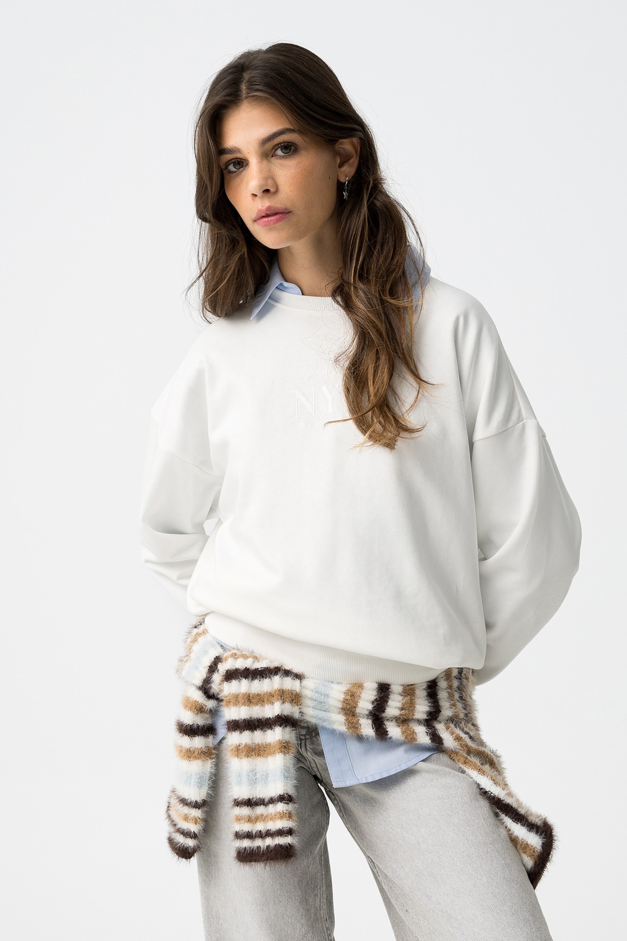 White Oversize Sweatshirt