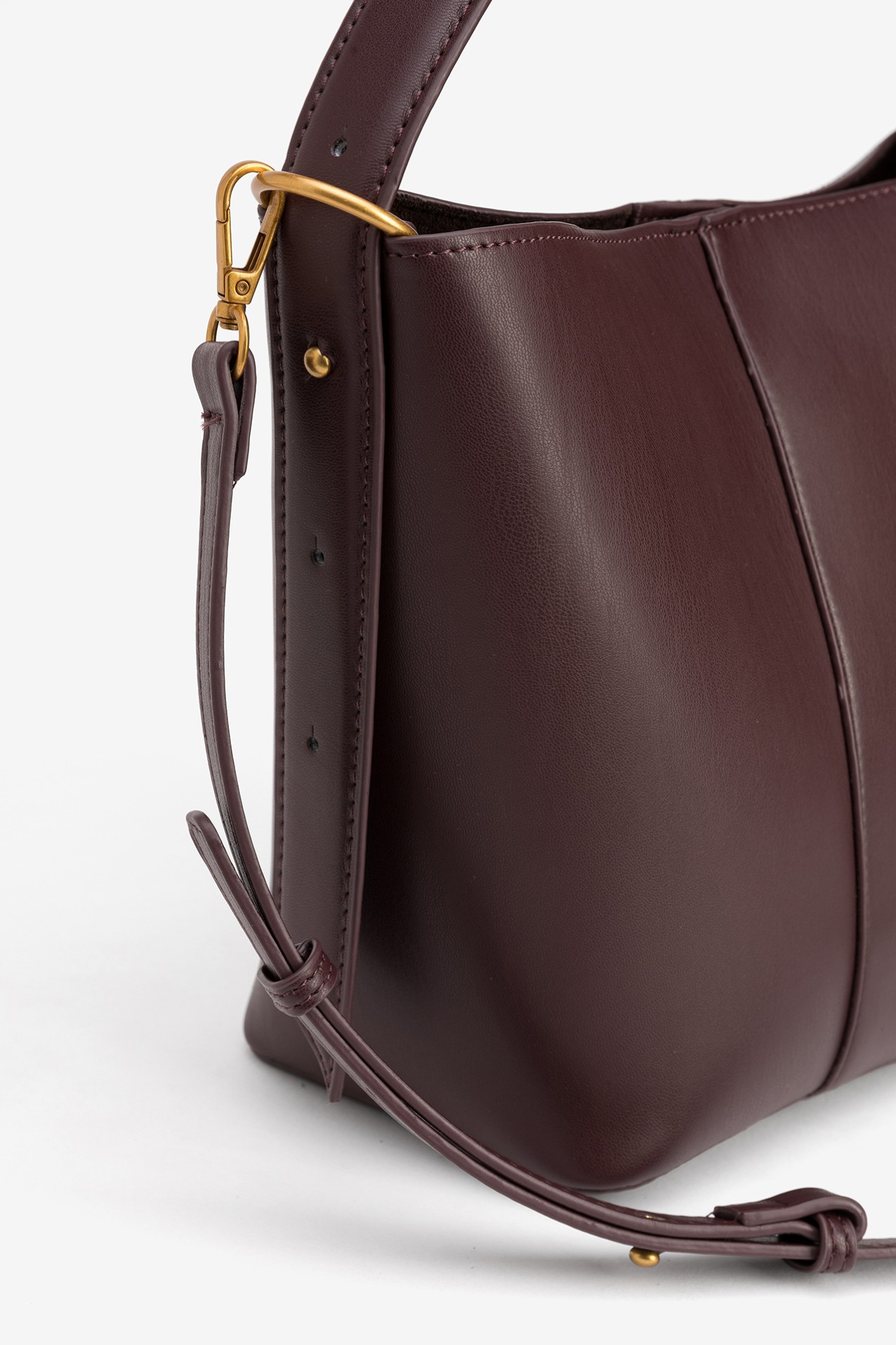 Chic Burgundy Bucket Bag