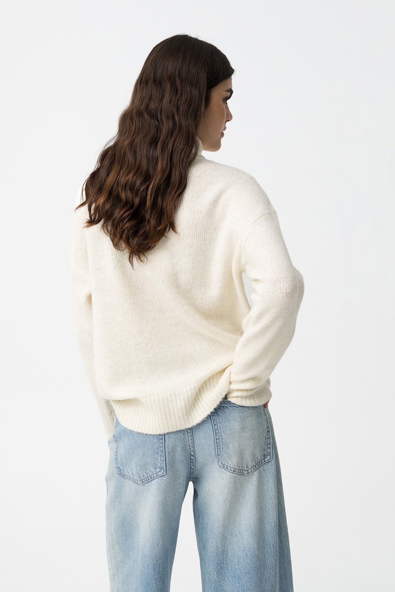 Relaxed Sweater with Metallic Thread