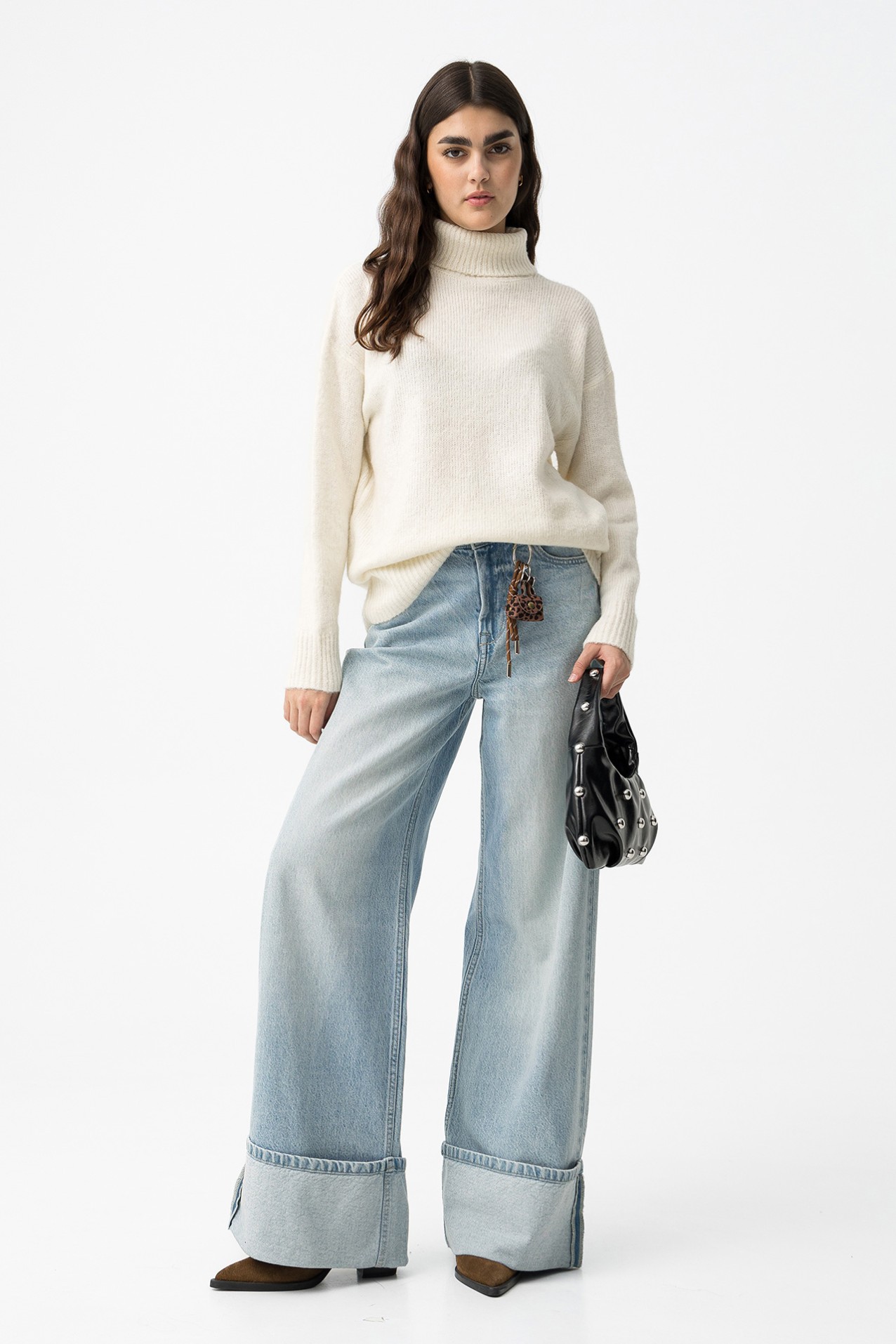 Relaxed Sweater with Metallic Thread