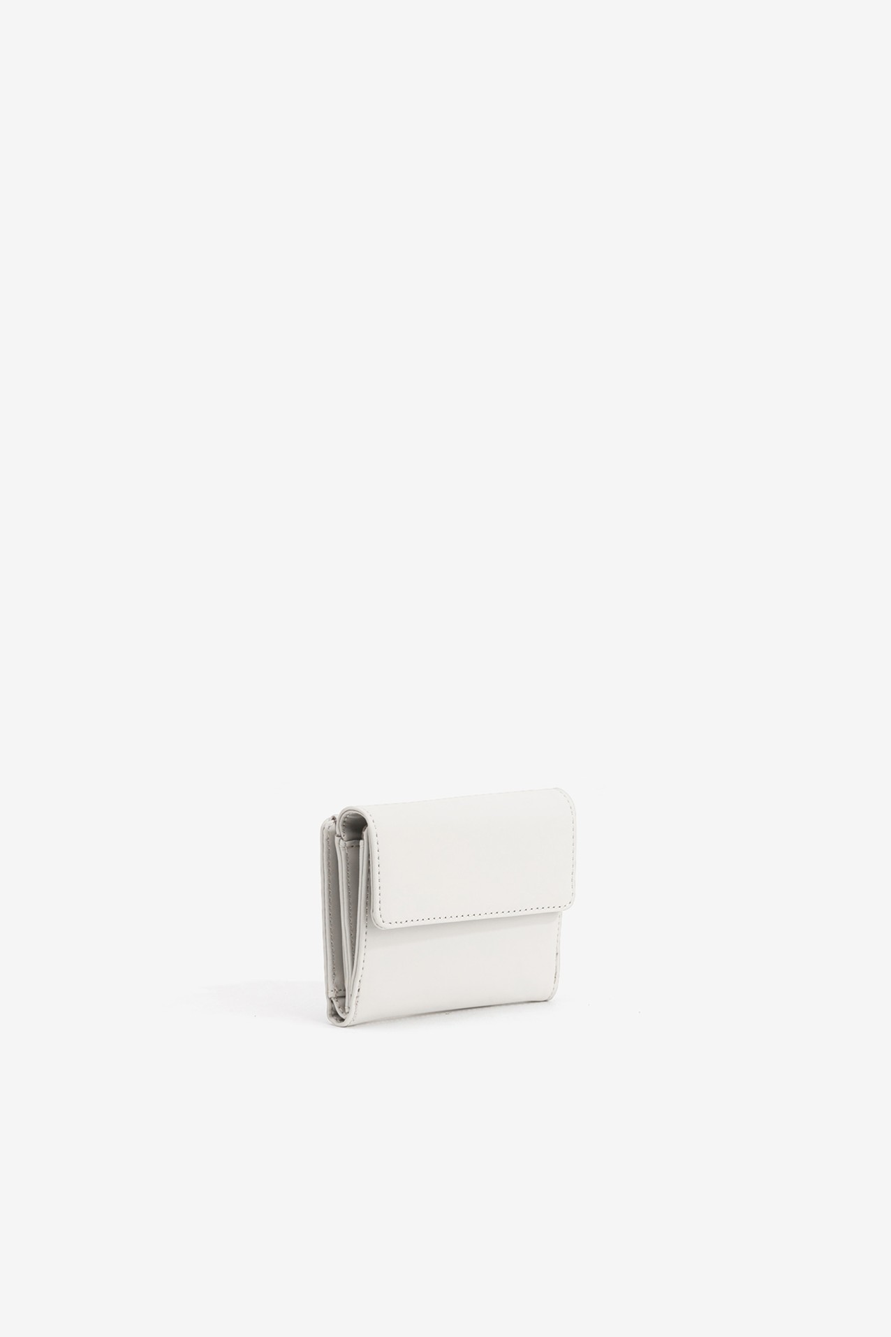 Elegant Off-White Wallet