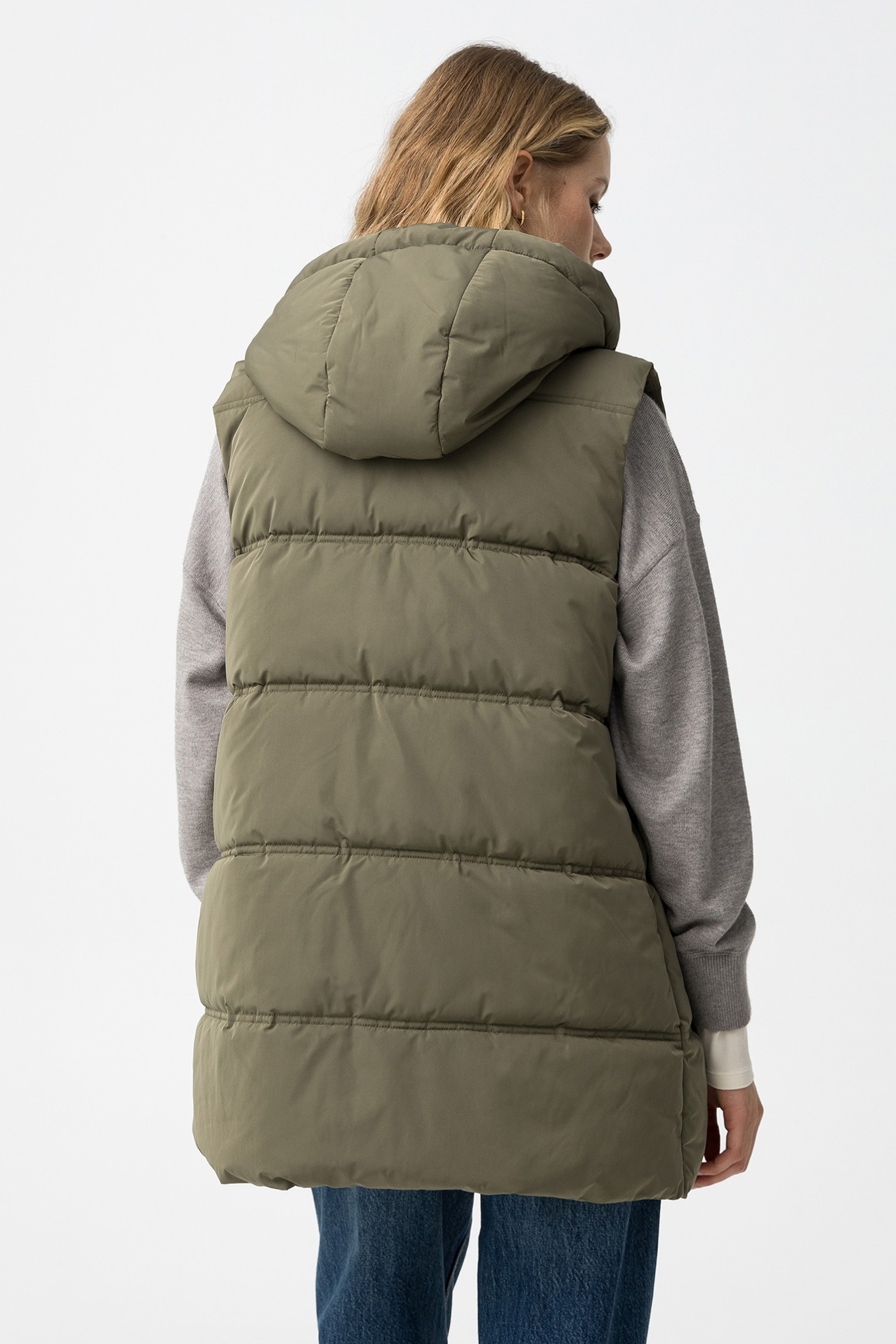 Colete Acolchoado com Capuz