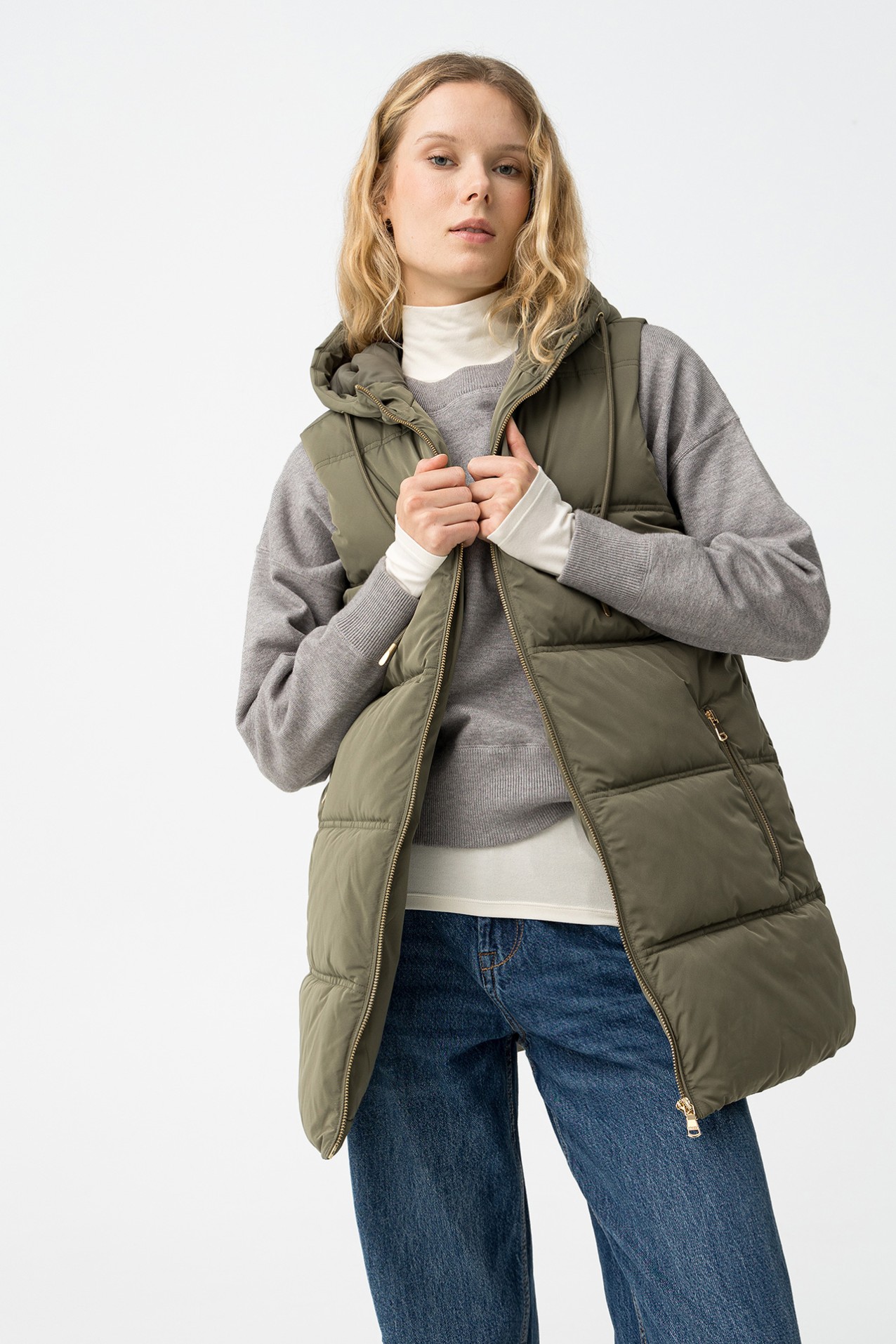 Colete Acolchoado com Capuz