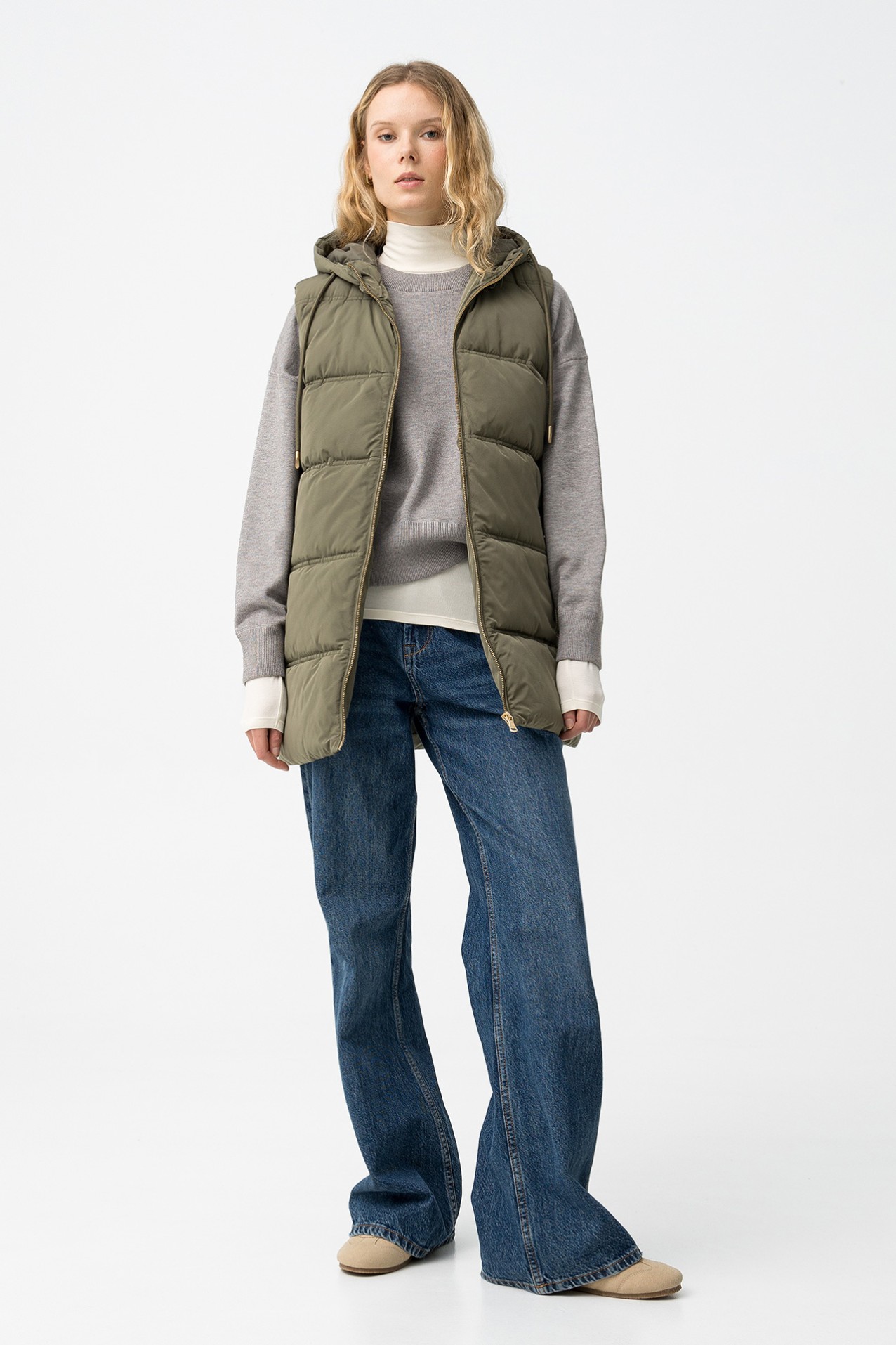 Colete Acolchoado com Capuz