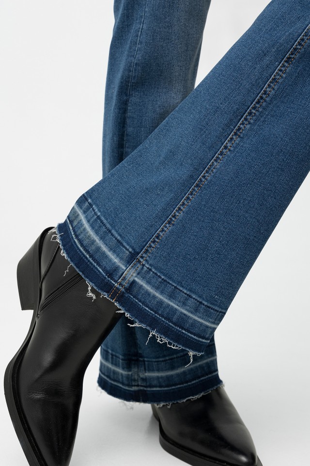 Vaqueros Flare Azul Medio