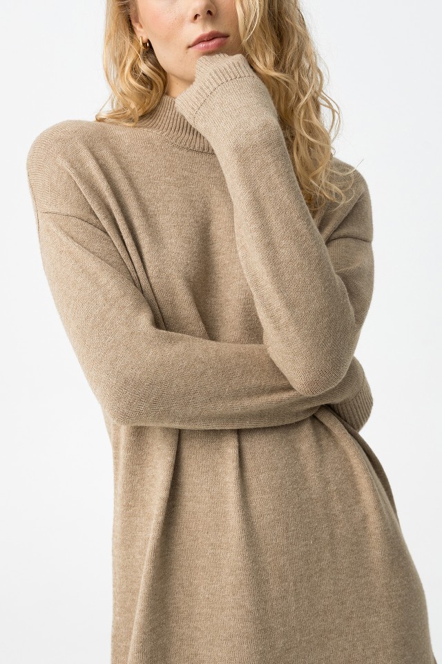 Vestido tricotado beige