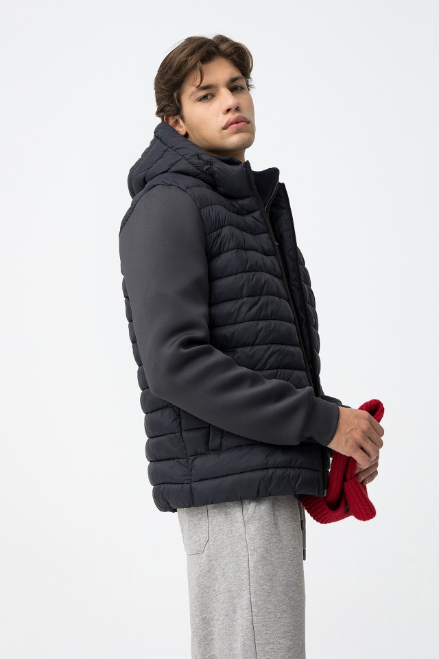 Casaco Acolchoado com Capuz