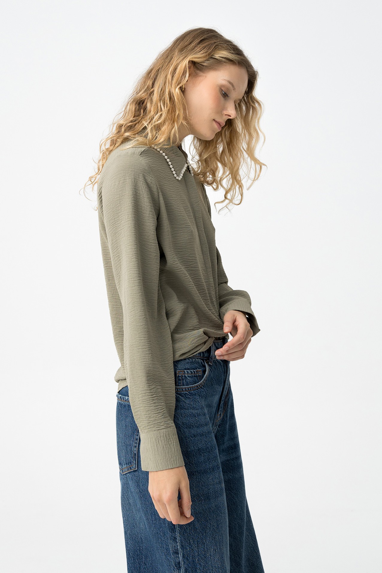 Pearl Collar Green Shirt