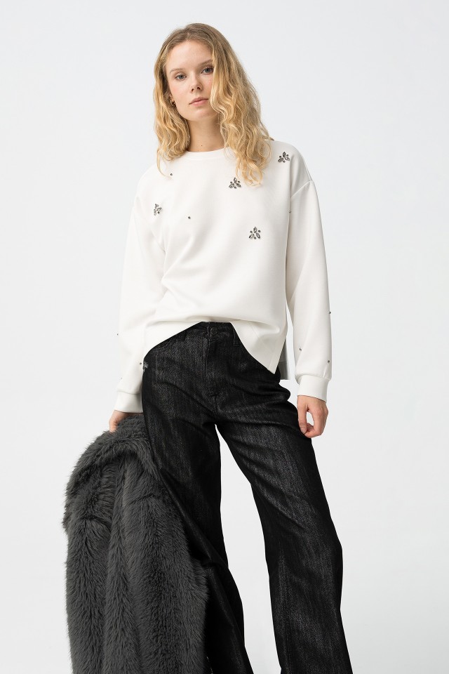 Embellished White Sweatshirt