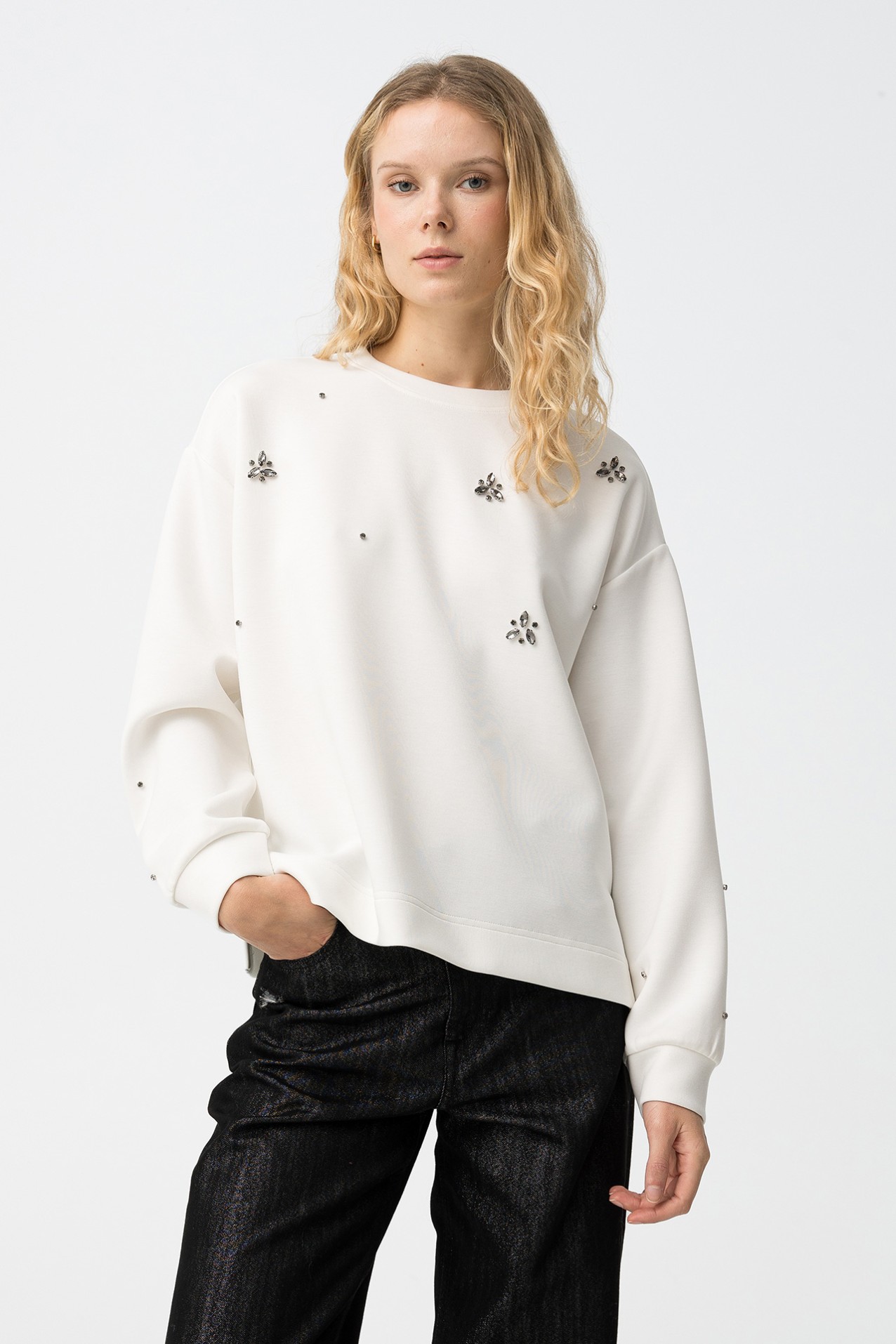 Sudadera Blanca Detallada