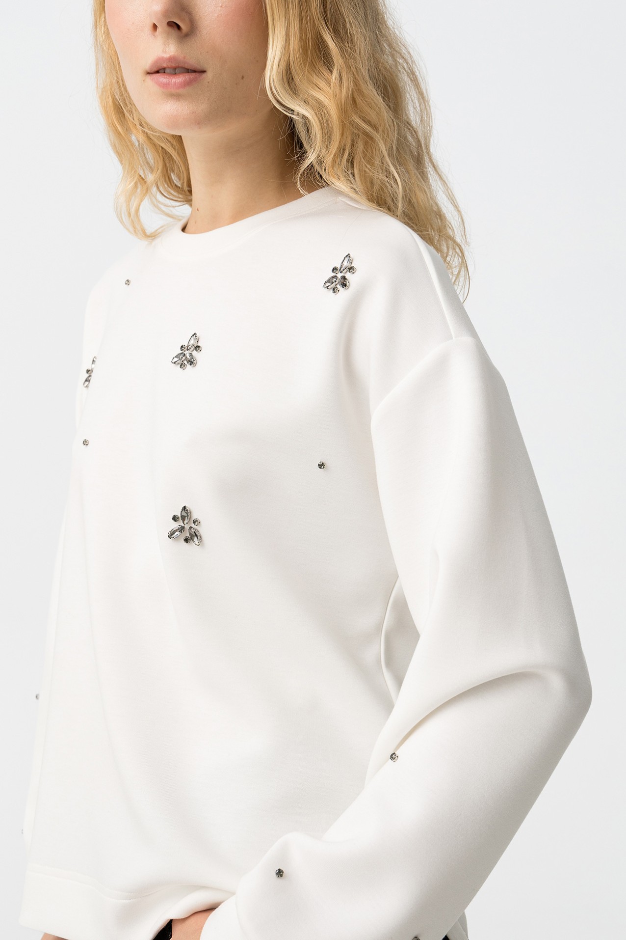 Sudadera Blanca Detallada