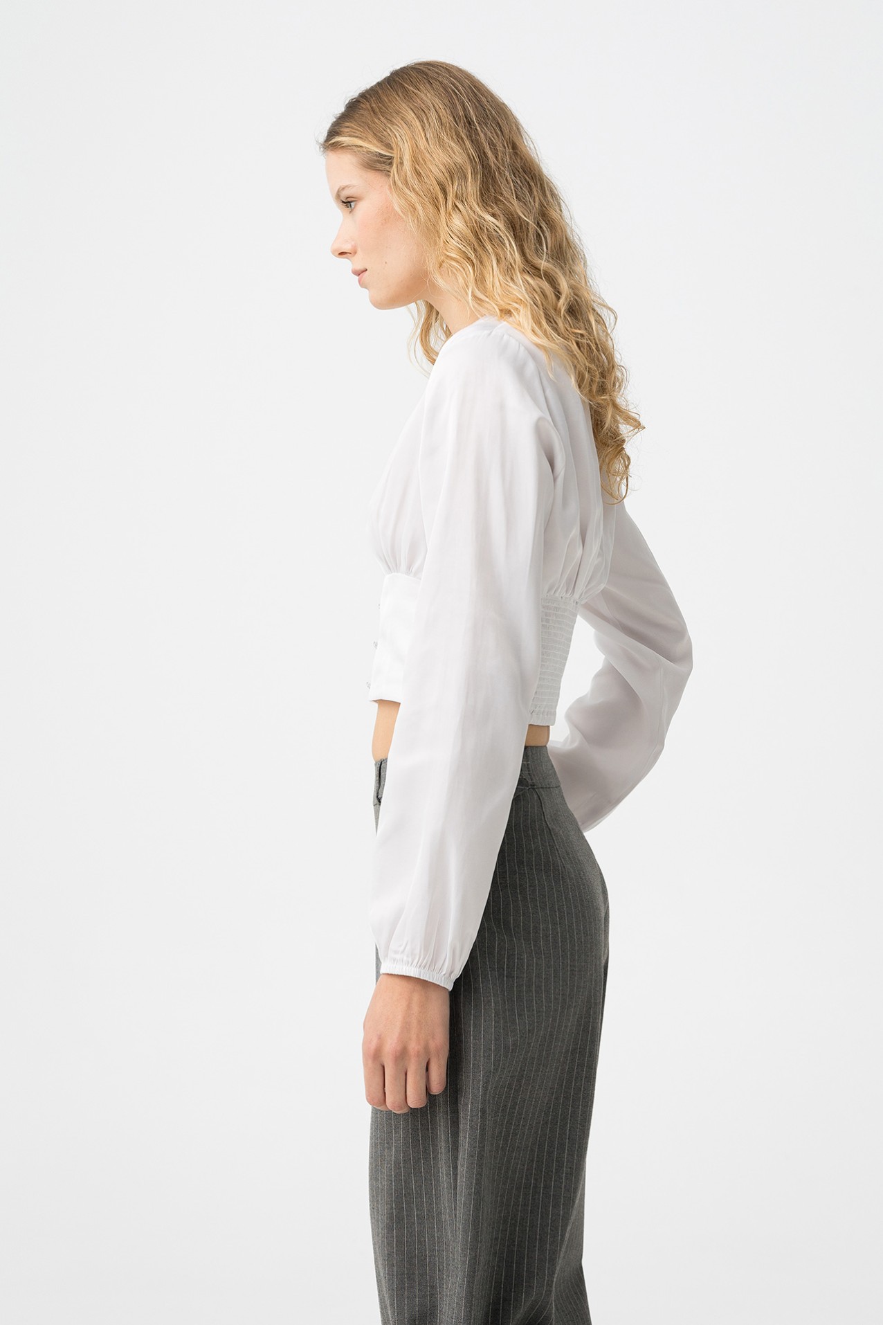 Cropped White Long Sleeve Blouse