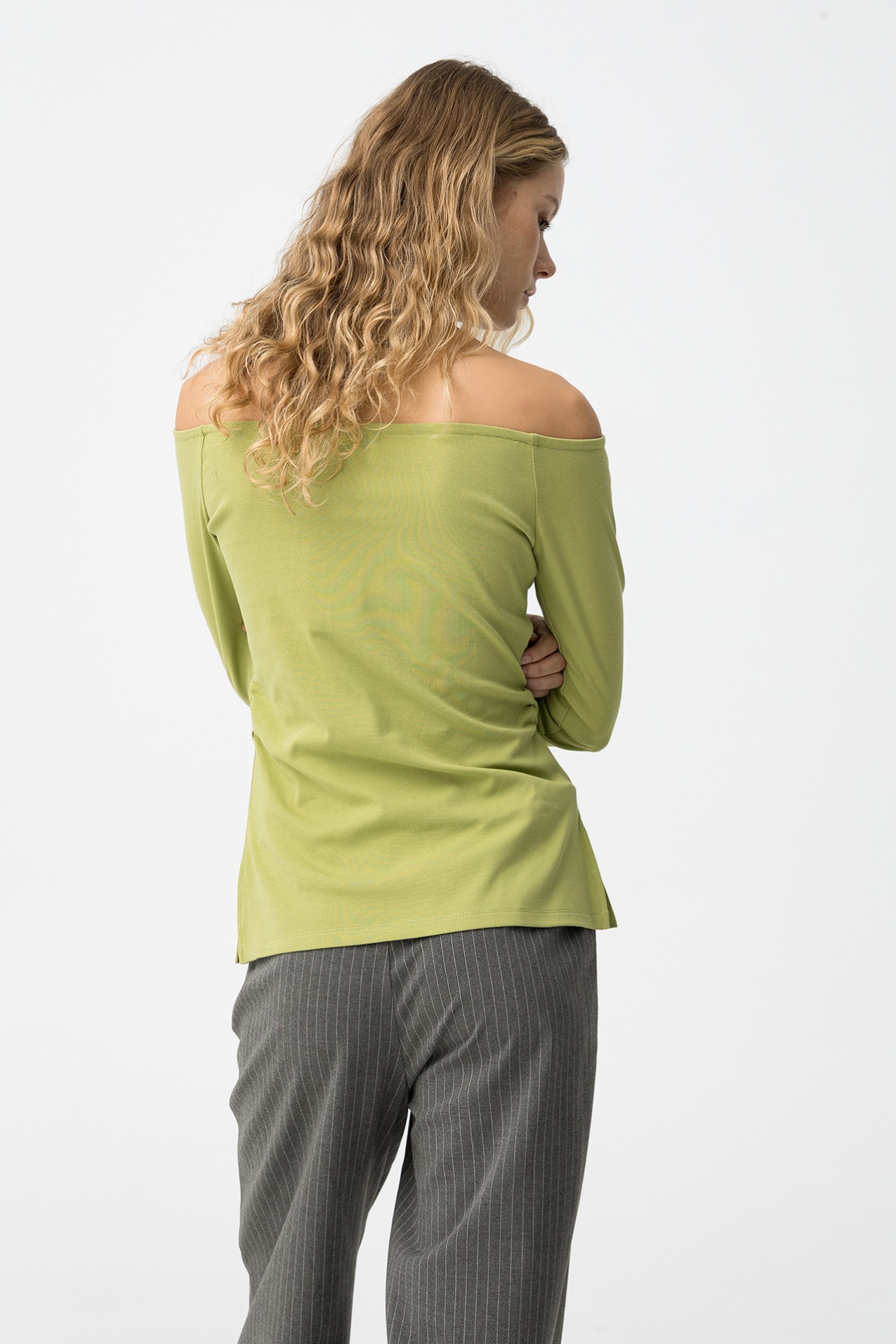 T-shirt verde manga larga