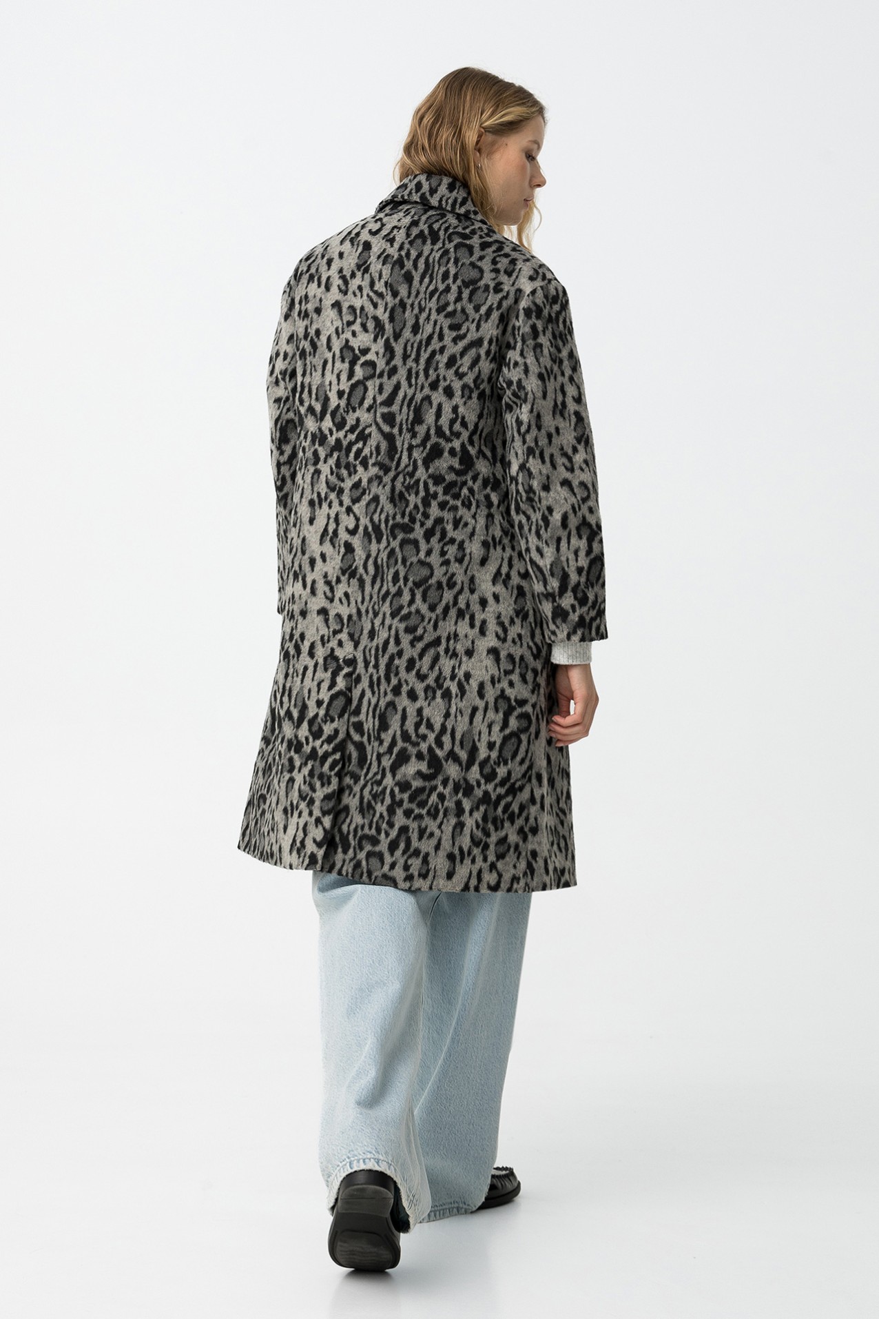 Casaco comprido estampado leopardo