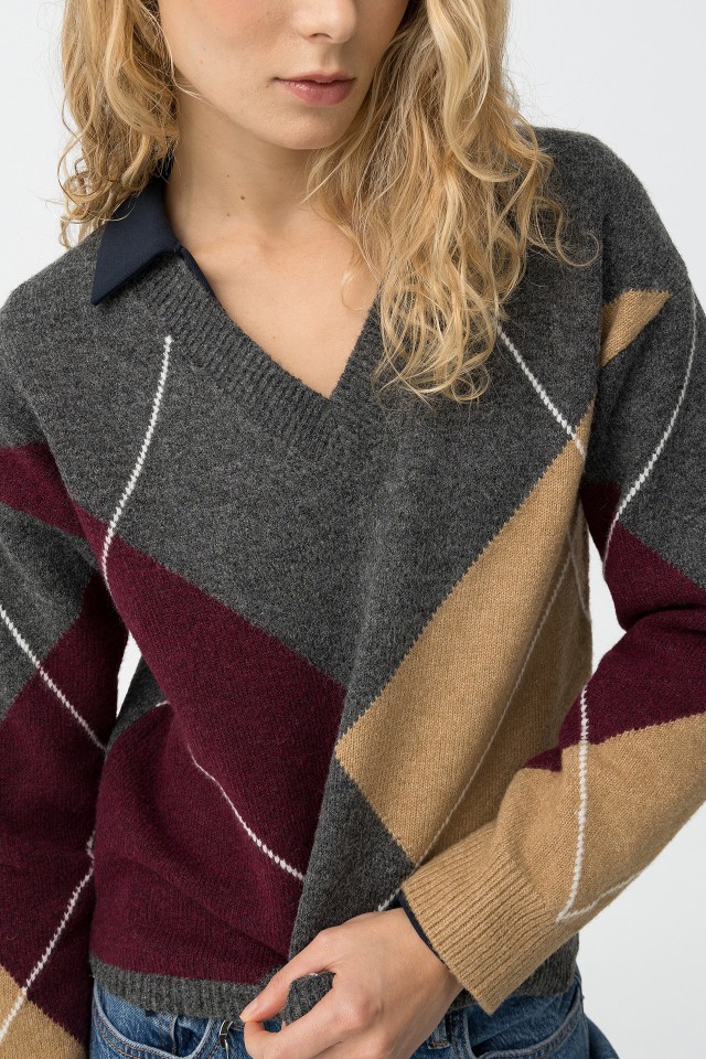 Jersey gris con rombos