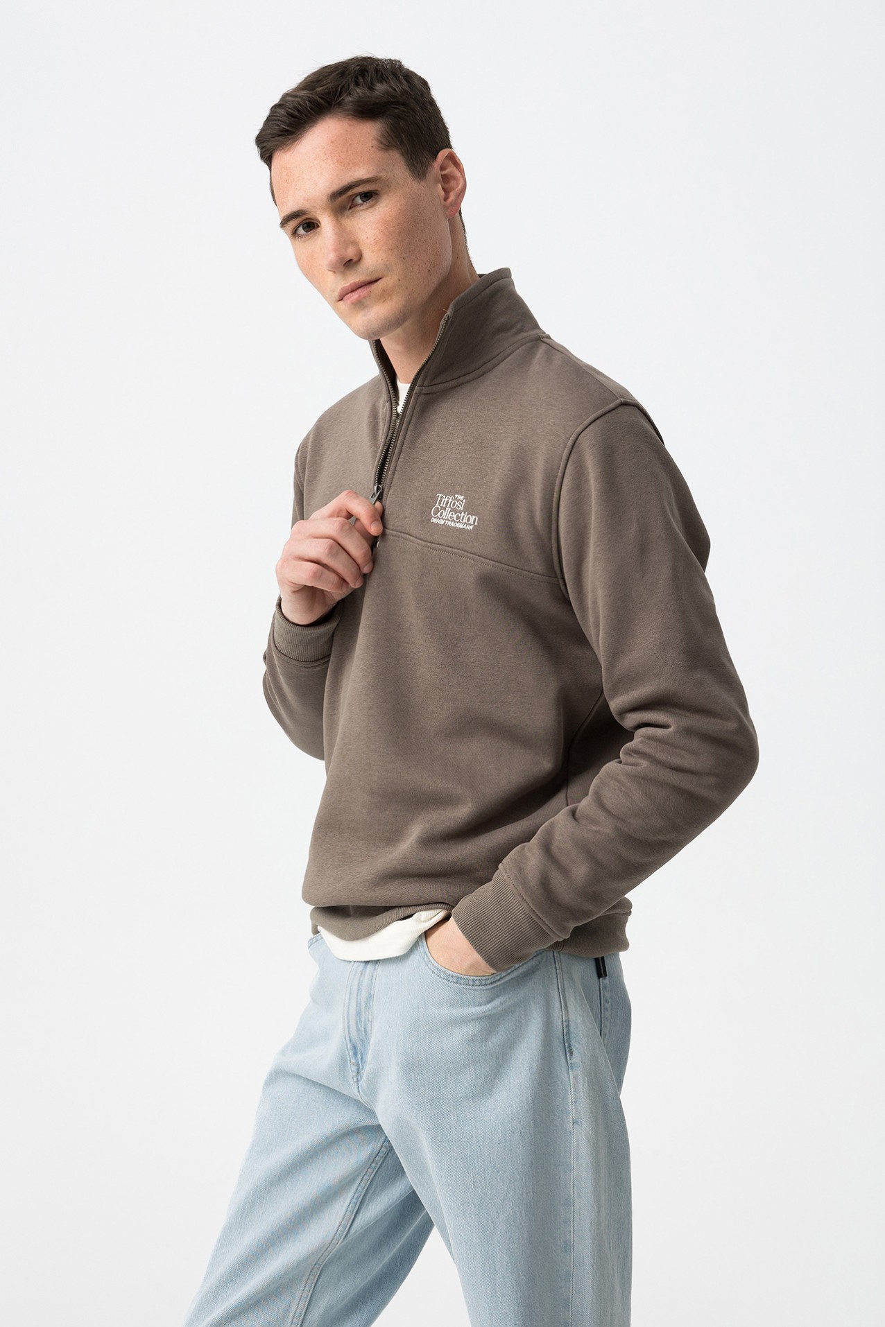 Sudadera Marrn con Cremallera