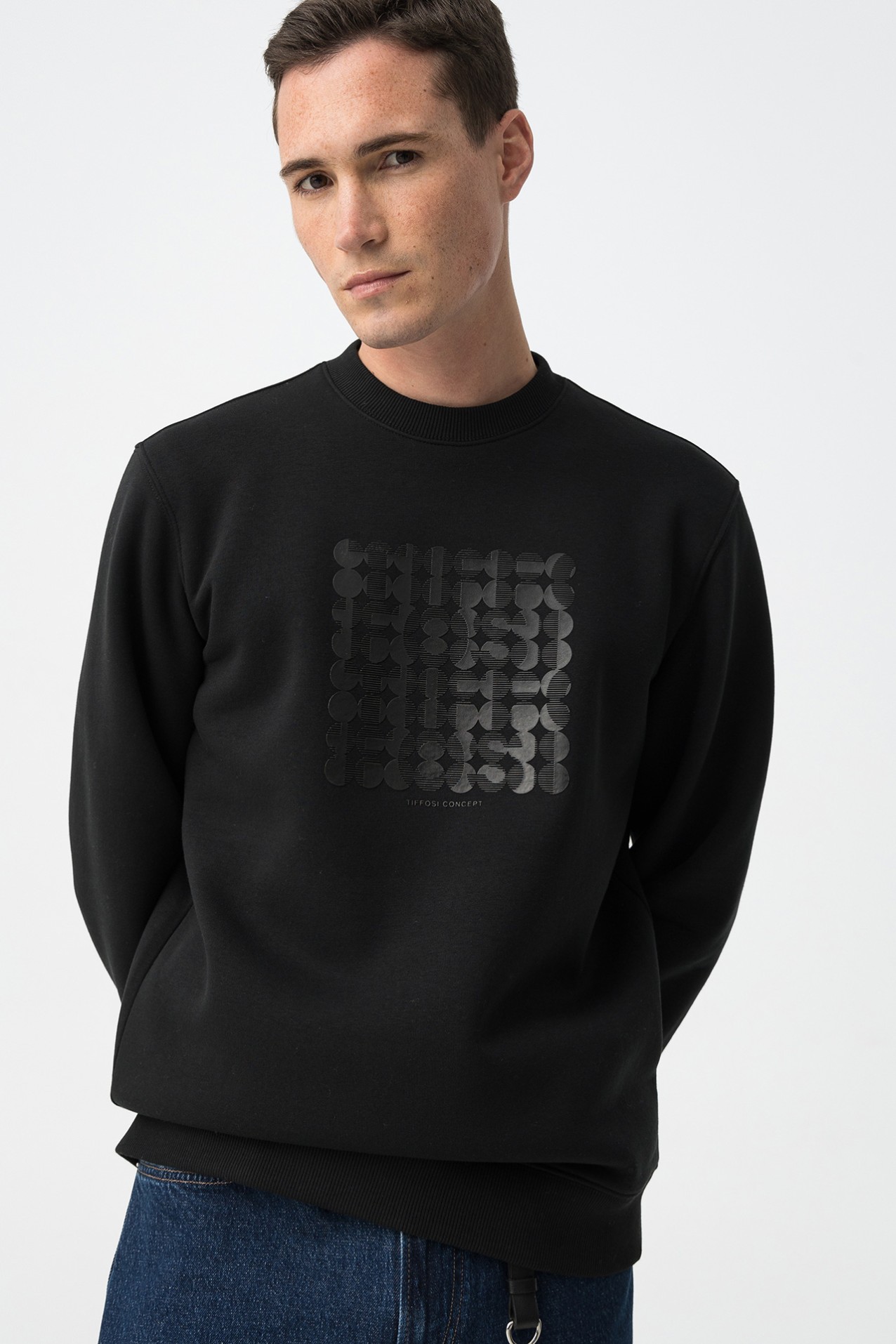 Sweatshirt Preta Manga Comprida