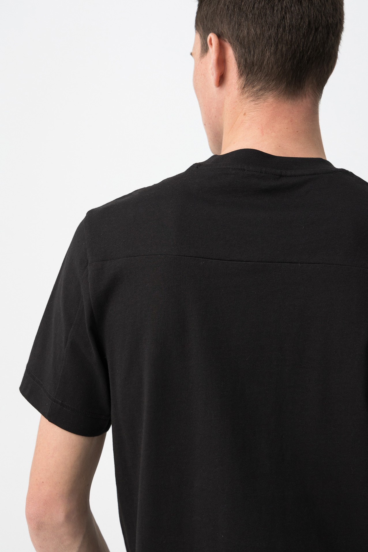 T-shirt Preta Manga Curta