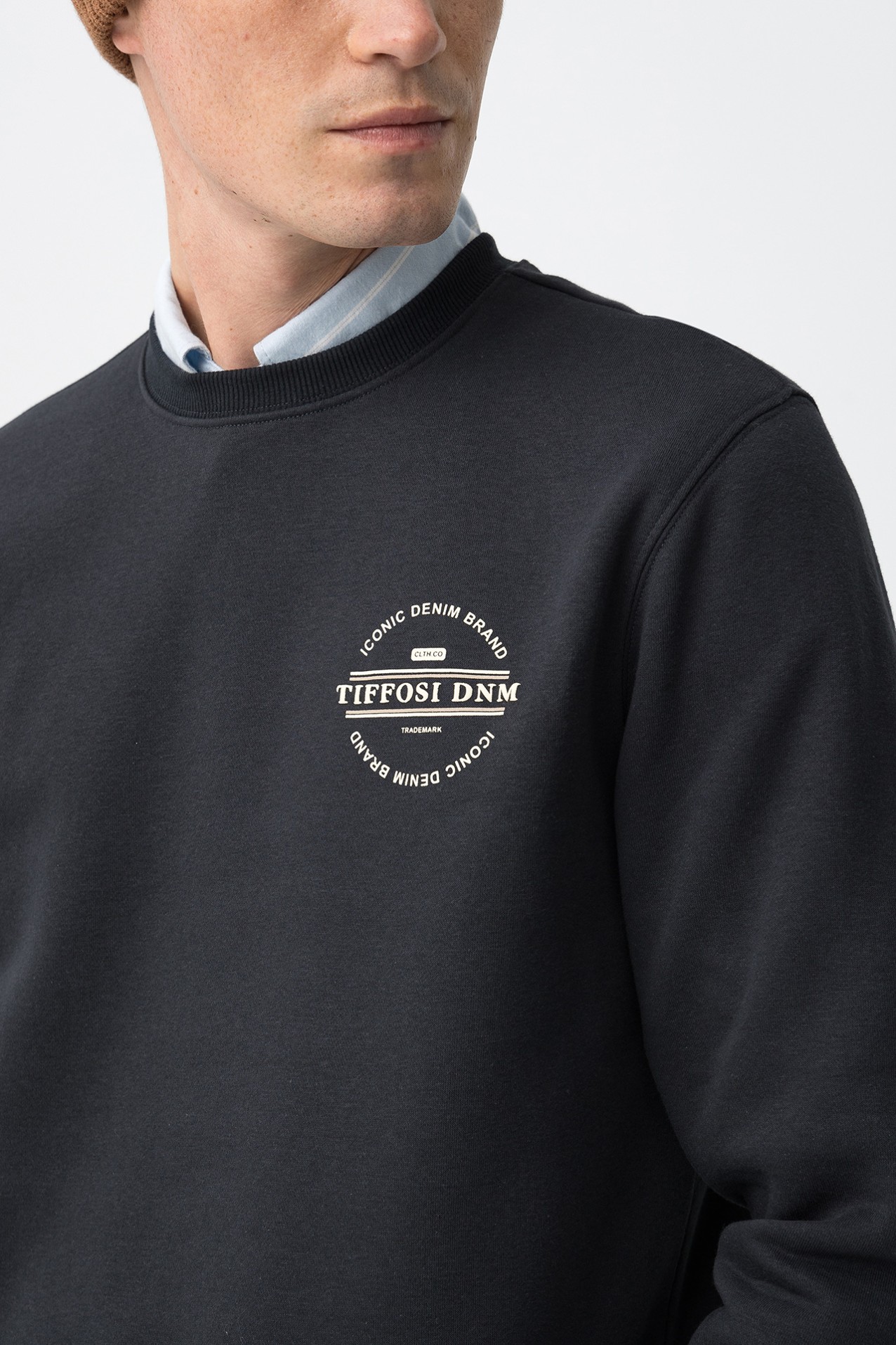 Sudadera azul marino oscuro